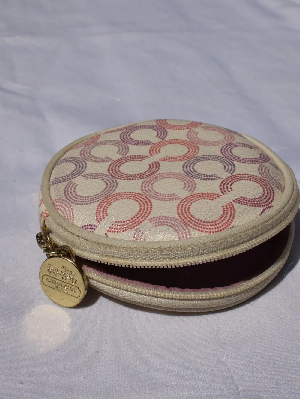 Coach Zip Coin Pouch Cream Round Cosmetic with Pink & Purple C Pattern Vintage